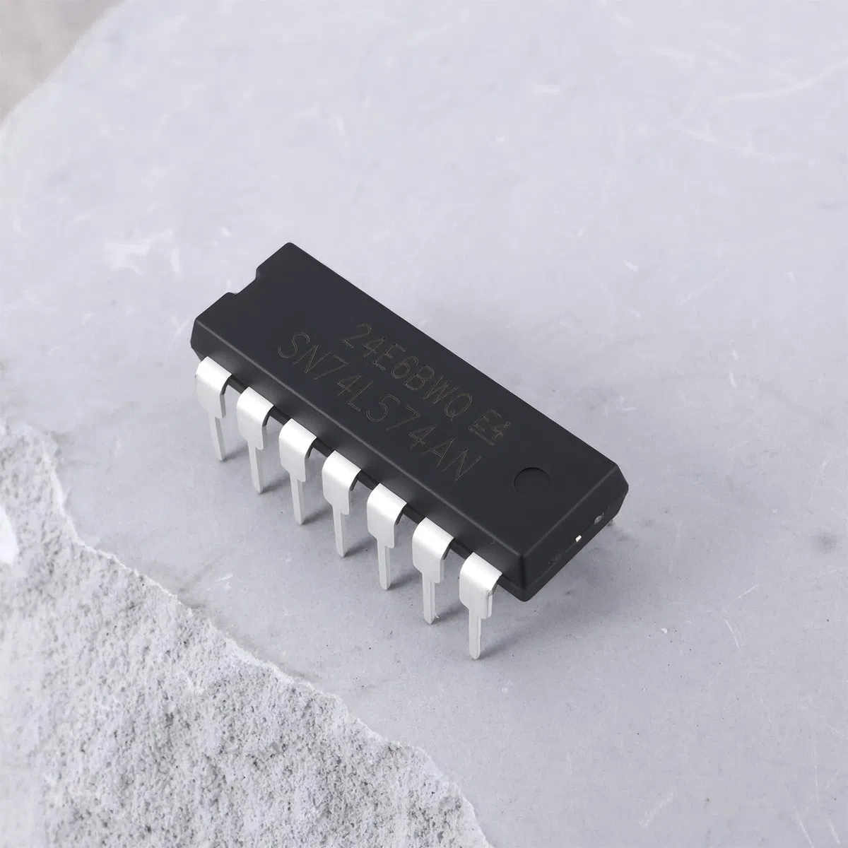 EMSea 10 Pezzi di Circuito Integrato A 14 Pin 74LS74AN SN74LS74AN per Prodotti Elettronici